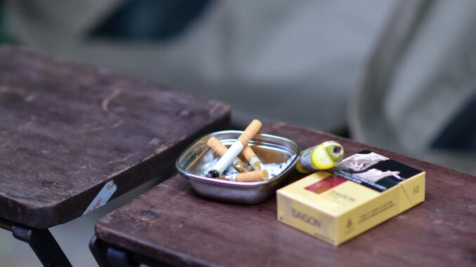 Fumo, dall’Ue stop ad aromatizzate e pacchetti da 10